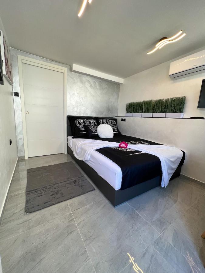 Deluxe Room 33 เบลด ภายนอก รูปภาพ